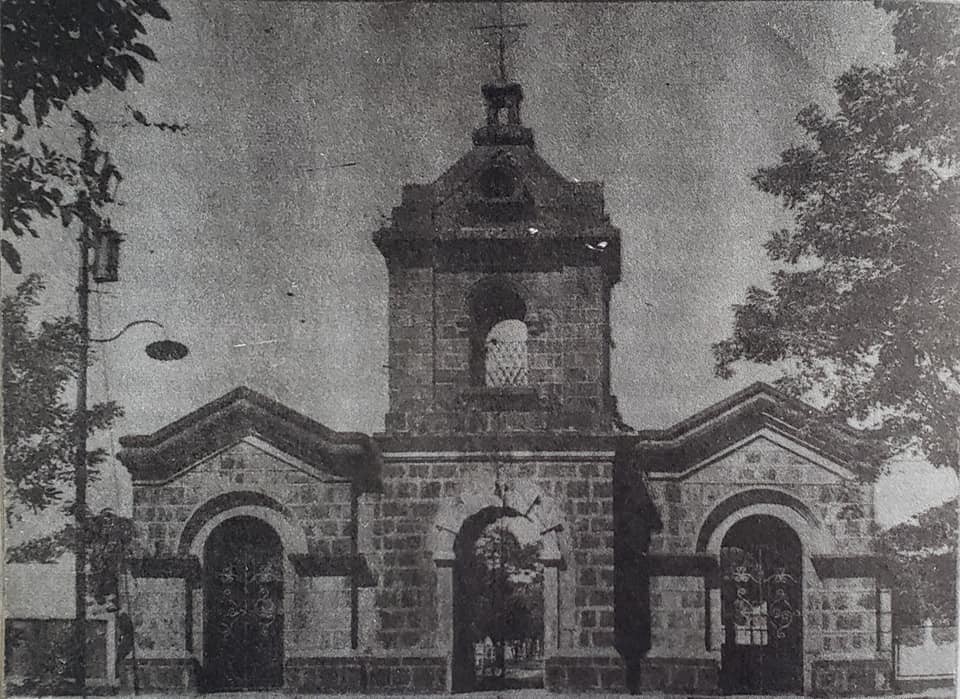 Fachada del Cementerio .