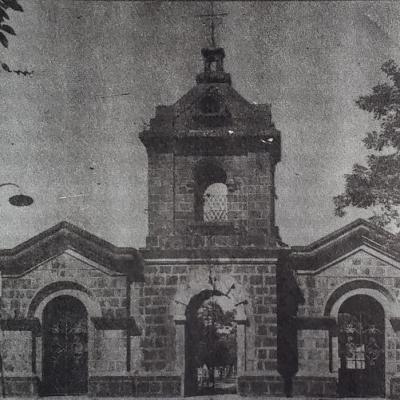 Fachada del Cementerio .